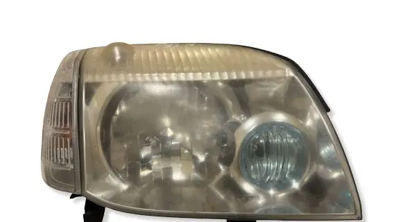Nissan X-Trail T30 Headlight/headlamp 