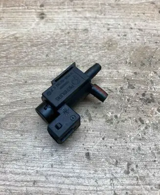BMW 3 E46 Turbo solenoid valve 1742712 72234100