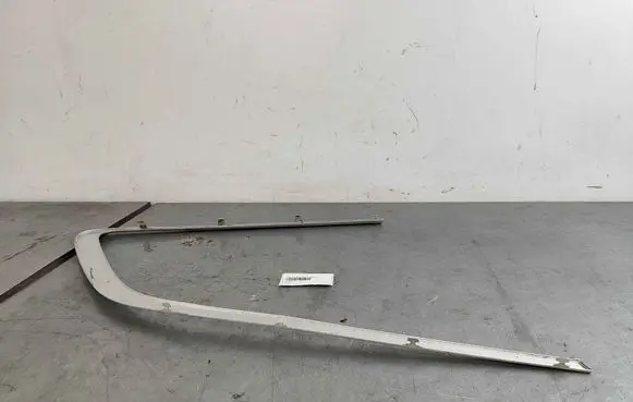 Volvo XC90 Rear side glass trim 31424737 32244388