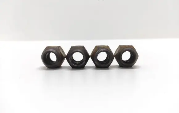 Nissan Tiida C11 Nuts/bolts 