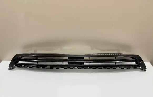Volkswagen Scirocco Front bumper upper radiator grill 