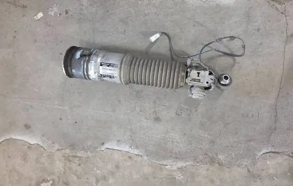 BMW 7 F01 F02 F03 F04 Shock absorber/damper/air suspension 6858814
