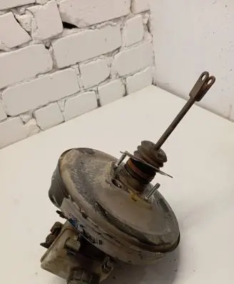 Opel Zafira B Brake booster 13142362