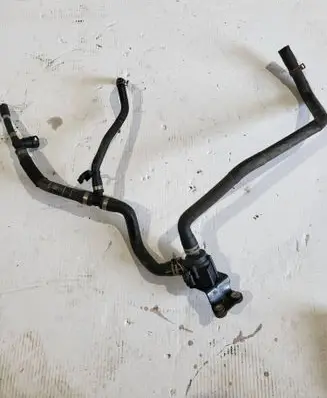 Ford Kuga II Engine coolant pipe/hose F1F1-8B504-DJ
