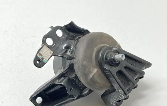 KIA Optima Engine mount bracket 2184C1000