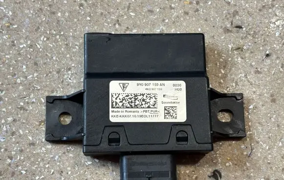 Porsche Cayenne (9Y0 9Y3) Antenna control unit 9Y0907159AN
