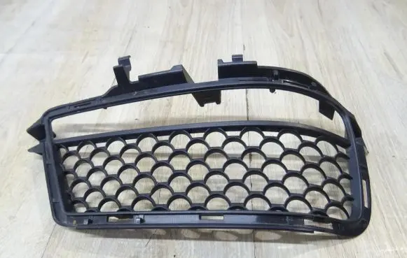 Mercedes-Benz S W221 Front bumper lower grill A2218851953