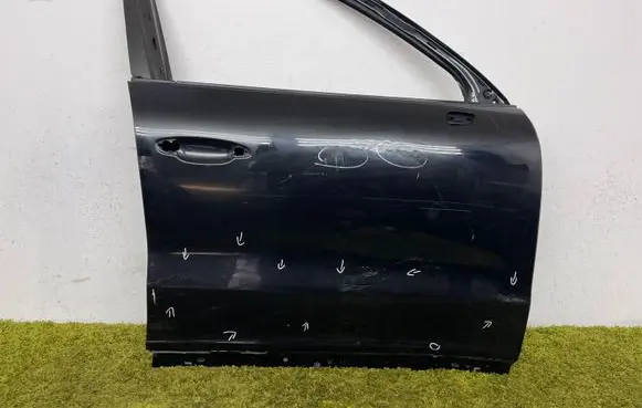 Porsche Cayenne (9Y0 9Y3) Front door