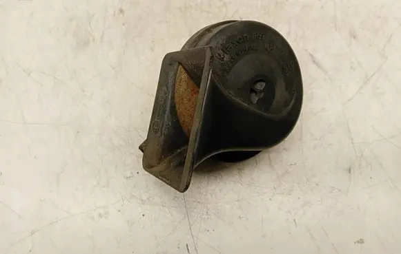 BMW 5 E60 E61 Horn signal