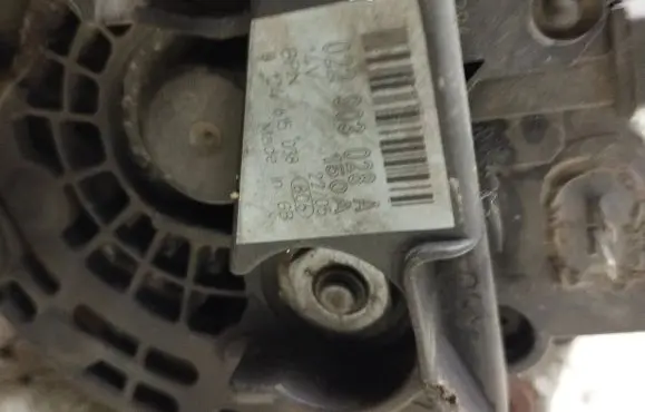 Volkswagen Sharan Generator/alternator 022903028A 0124615038