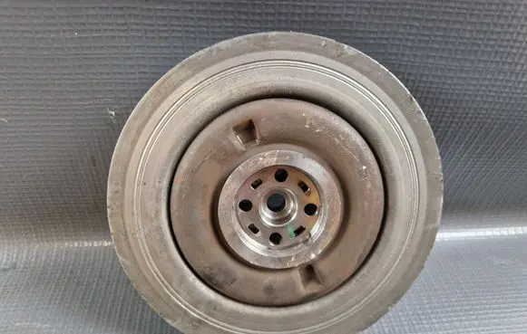 Crankshaft pulley