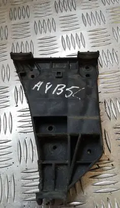 Audi A4 S4 B5 8D Front bumper mounting bracket 8d0807284
