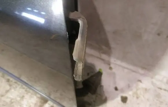 Toyota Corolla Verso E121 Front door upper hinge 