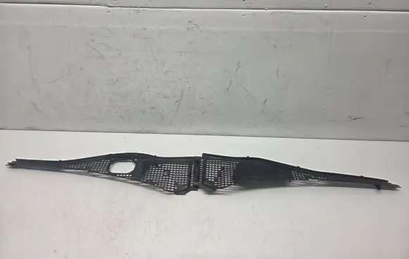 Dacia Duster Wiper trim 8200294316 1216406X