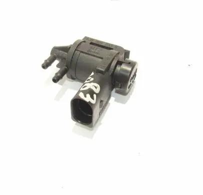 Volkswagen Golf IV Vacuum valve 1J0906283B