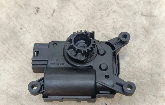 Audi A3 8Y Air flap motor/actuator 2Q0907511G T83691B 3293918M
