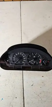 Speedometer (instrument cluster)