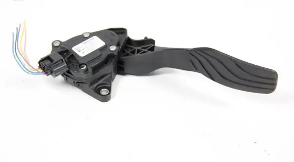 Nissan X-Trail T32 Accelerator throttle pedal 180024BG0B