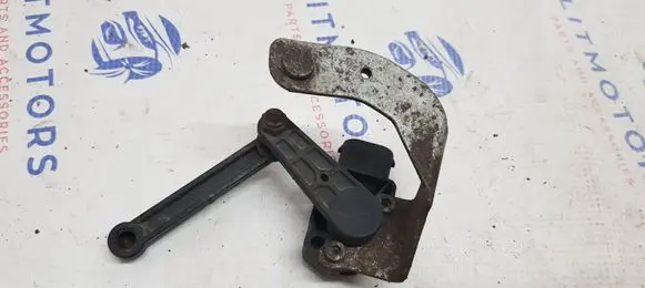 BMW 7 E65 E66 Headlight/headlamp level sensor 6763736