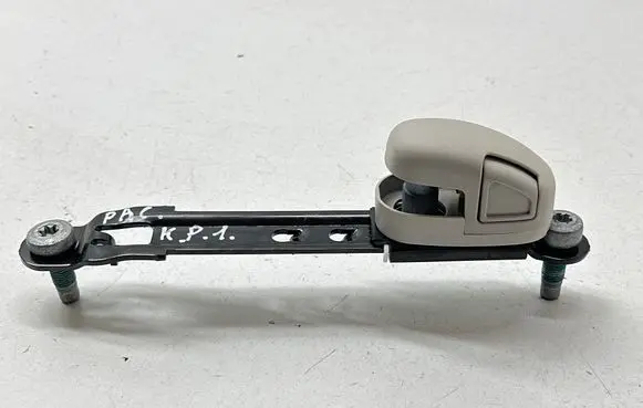 Chrysler Pacifica Seat belt adjustment rail 34203578A 5LA64PD2AB