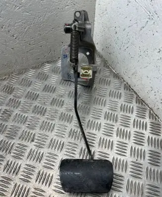 Mercedes-Benz ML W163 Brake pedal 163290047