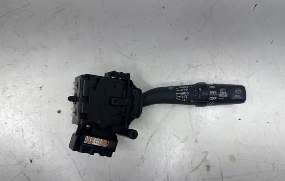 Toyota Avensis T250 Wiper control stalk 173654 8465205170
