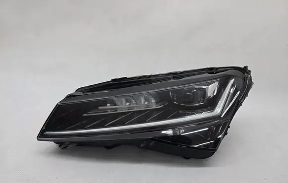 Skoda Superb B8 (3V) Headlight/headlamp 3V1941015D SP3V1941015D
