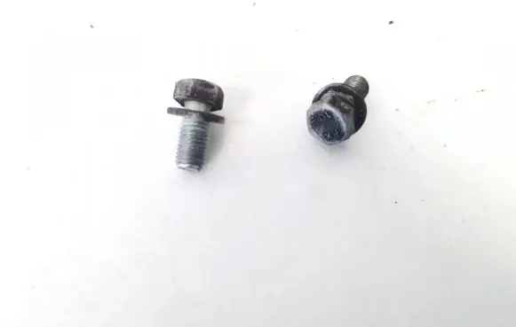 Renault Megane II Nuts/bolts 