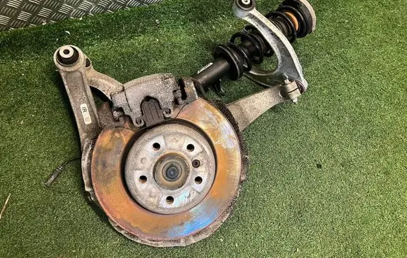 BMW 5 F10 F11 Front wheel hub spindle knuckle 6863896 6775867 105413