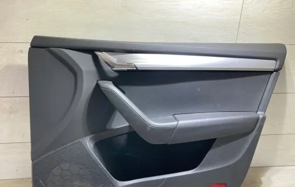 Skoda Octavia Mk3 (5E) Front door card panel trim 5E1867014E 5E0837974A