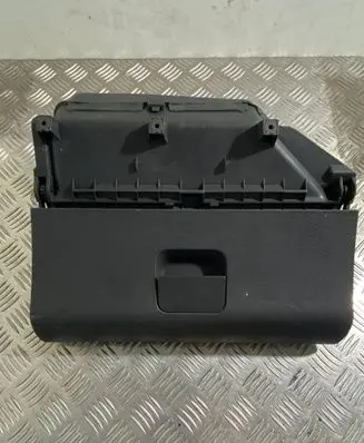 Volkswagen Polo IV 9N3 Glove box 6Q0857101F
