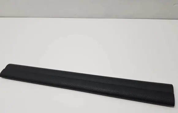 Front sill trim cover