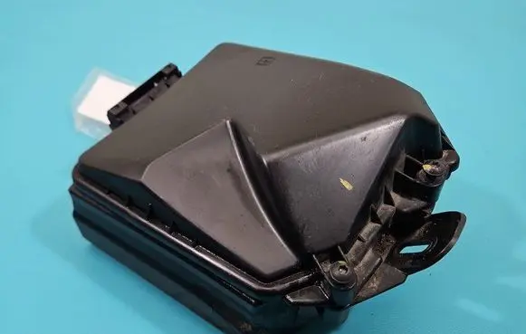 Renault Clio III Fuse box set 674658A IMPRK1494994