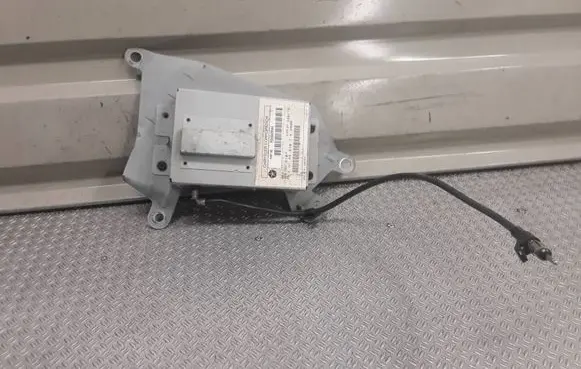 Dodge Caliber Aerial antenna amplifier P05064260AE