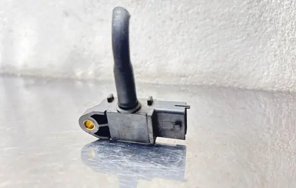 Opel Astra H Exhaust gas pressure sensor 55566186