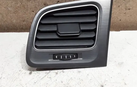 Volkswagen Golf VII Dashboard side air vent grill/cover trim 5G1819703F 5G1819709 5G1819247