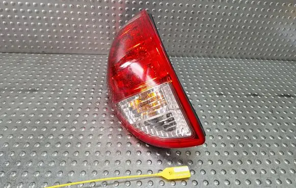 Toyota RAV 4 (XA30) Rear/tail lights