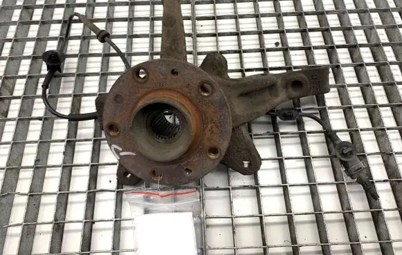 Mercedes-Benz Citan W415 Front wheel hub spindle knuckle 