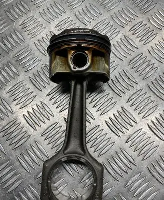 BMW 4 F36 Gran coupe Piston with connecting rod 8697733