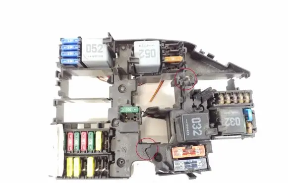 Mercedes-Benz CLA C118 X118 Fuse module A1779069601