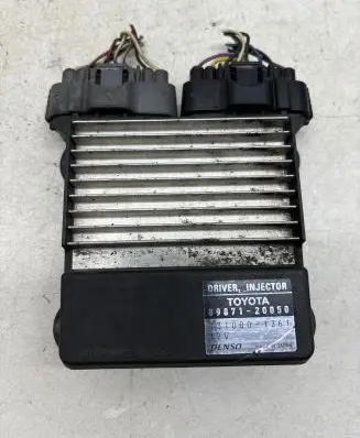 Toyota Avensis T250 Fuel injection control unit/module 8987120050 1310001261