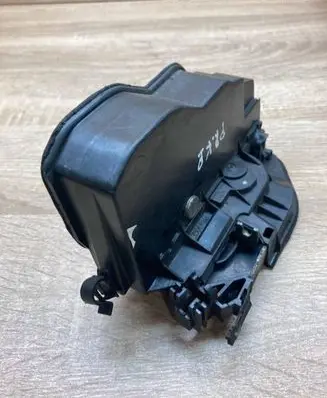 BMW 5 E39 Front door lock 7202143 A053702 FRONTLEFT