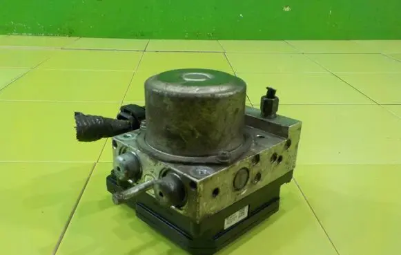 Nissan X-Trail T31 ABS Pump 47660JE80A ZP59