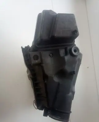 Honda CR-V Air filter box