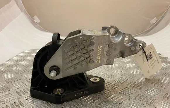 Hyundai Ioniq Engine mounting bracket 20051224