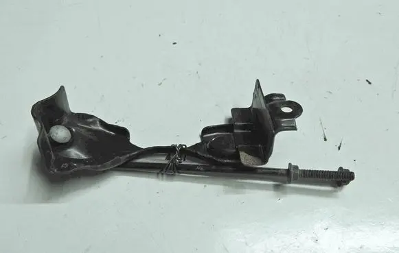 Nissan Leaf I (ZE0) Battery bracket 