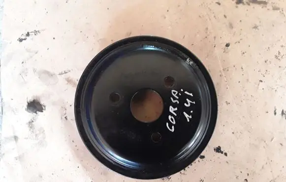 Opel Corsa C Water pump pulley 90531737