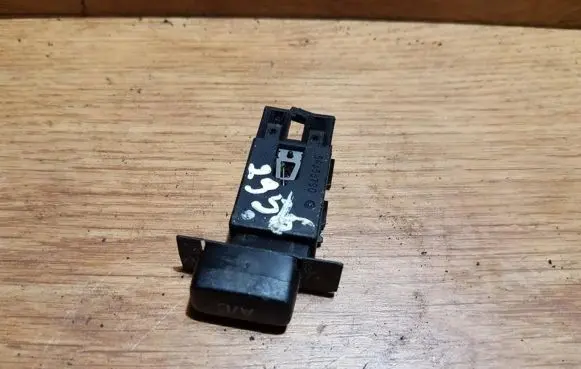 Nissan Primera Air conditioning (A/C) switch 
