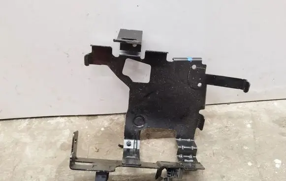 Citroen DS7 Crossback Battery bracket 9824023080