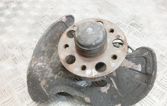 Mercedes-Benz C W203 Front wheel hub spindle knuckle 